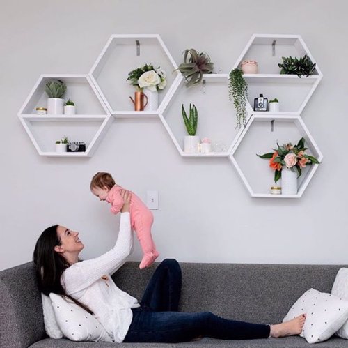  Transforma-ti apartamentul intr-o gradina colorata cu aceste flori de plastic