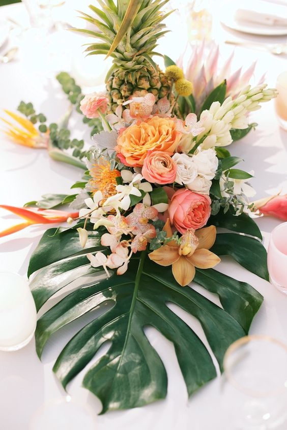 Pregatiri pentru nunta - aranjament din flori artificiale