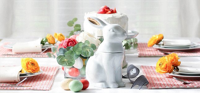 Masa de Paste decorata cu gust