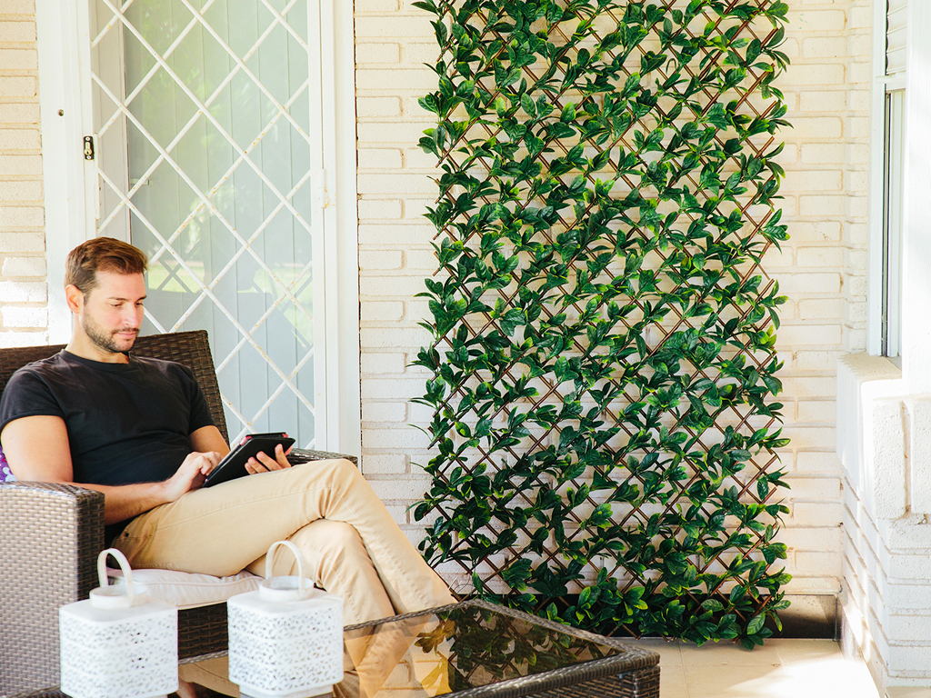 Avantajele plantelor artificiale in decorarea spatiilor interioare sau exterioare
