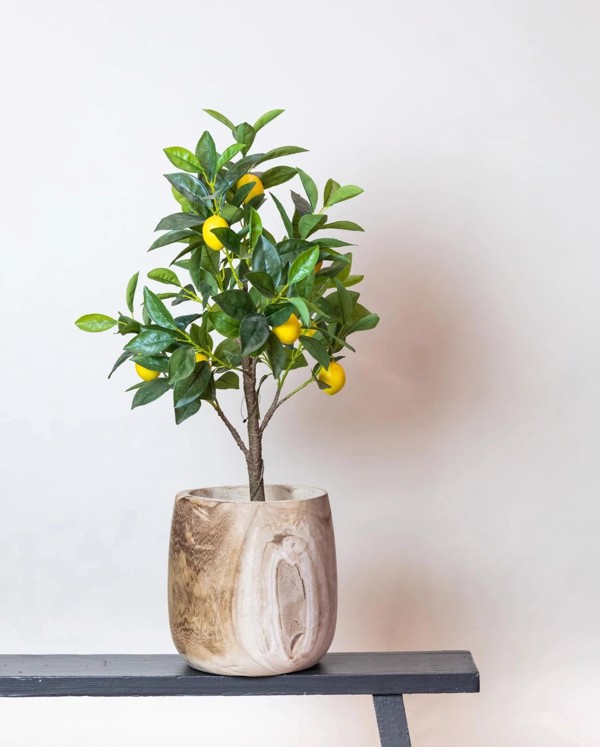 Lamai artificial decorativ in ghiveci din plastic - 75 cm